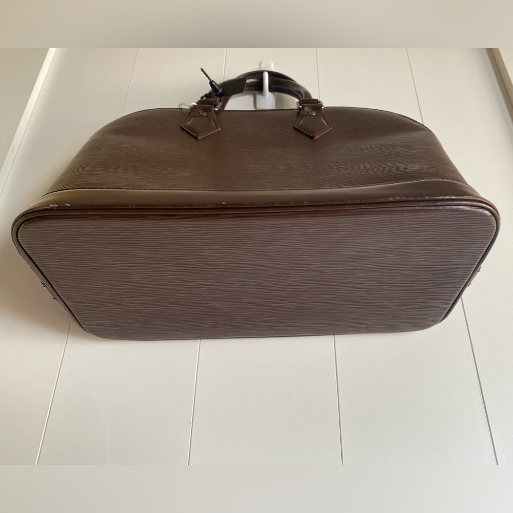 LOUIS VUITTON Moka Brown Epi Leather Alma PM Bag - Picture 9 of 14